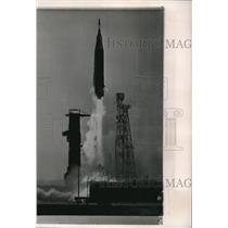 1963 Wire Photo Copper Atlas Rocket rises from launching pad at Cape Canaveral