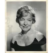 Press Photo Helen Hayes in the picture  - orx03656