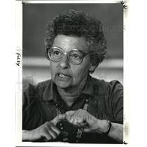 1985 Press Photo Roma Foldy, Observer of organizations working with Refugees