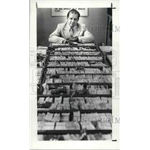 1982 Press Photo Clerk of Courts, Jerry Krawkowsky and the ticket notices