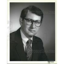 1983 Press Photo Byron N Cohen General Counsel WGAR Corp Inc - cvp07156