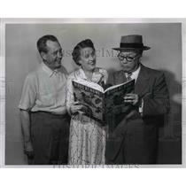 1953 Press Photo Jim and Marian Jordan and (at right) Bill Thompson - orp28907