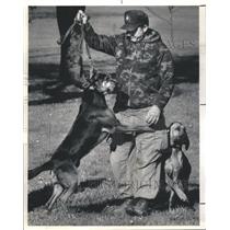 1986 Press Photo Nat'l Police Bloodhound Training