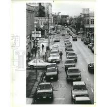 1984 Press Photo Howard Street Traffic Cars Pauline