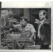 1972 Press Photo Senator Edward Kennedy Interrupted by Mexican-American Activist