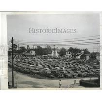 1945 Press Photo Cars parked away from vicinity of Jamaica Race Track