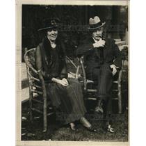 1924 Press Photo Charles G.Dawes and wife at their Evanston Home  - nef52516