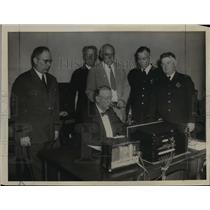 1934 Press Photo Mayor Mansfield Opens Boston, Massachusetts Police Radio