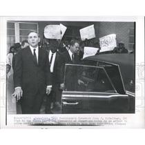 1965 Press Photo Governor McKeithen Try to Solve Issues