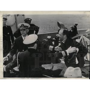 1939 Press Photo Lieut Oliver Naquin Commander Squalas - RRX68391