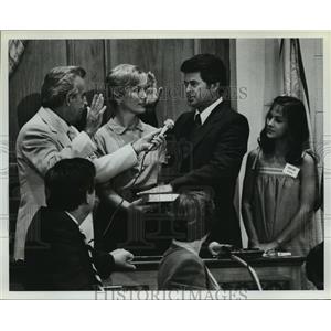 1981 Press Photo Alabama Speaker of the House conducts swearing in ceremony.