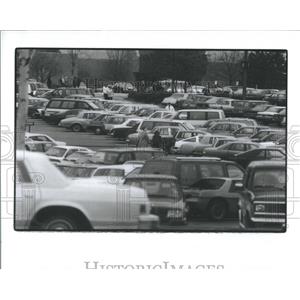 1987 Press Photo Truck Caine shopping Racene Wisconsin