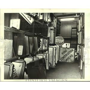 1986 Press Photo Storeroom of signs hols signs needed almost daily - nob44554