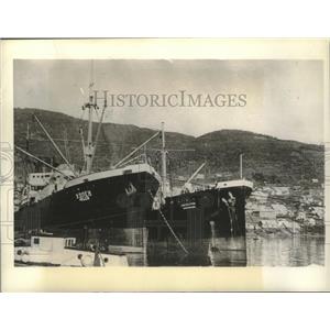 1942 Press Photo Ships in Pacific Russian Port, Petropavlovsk - mjx52848