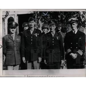 1942 Press Photo Col. Julius Holmes, Lt. Gen. Mark Clar - RRW90493