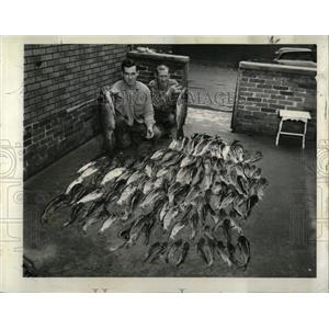 1960 Press Photo Adkins Family Fishing Trip - RRW90351