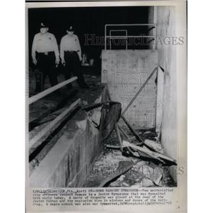 1958 Press Photo Bomb Damage Synagogue - RRX73533