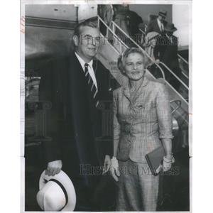 1951 Press Photo Engineer, diplomat Mr. & Mrs. Herbert Hoover Jr. - RSC78665