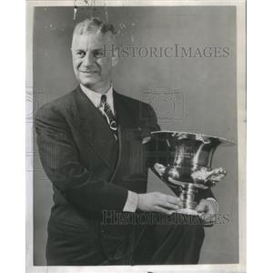 1947 Press Photo Leslik M Price Veteran Tack Athelte - RSC74209