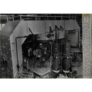 1946 Press Photo Cyclotron Particle Accelerator Newsmen - RRW92115
