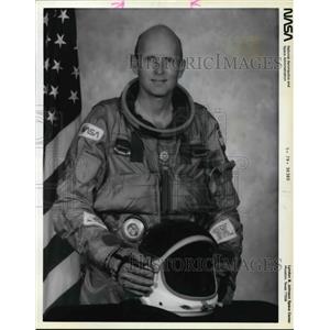 1982 Press Photo Astronaut C. Gordon Fuller - orp14415