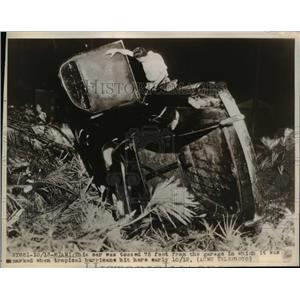 1947 Press Photo Wrecked Car Thrown 75 Feet in Hurricane, Miami Florida