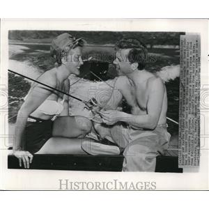 1949 Wire Photo Mickey and Martha Vickers Fishing on Hoover Dam's Lake Mead