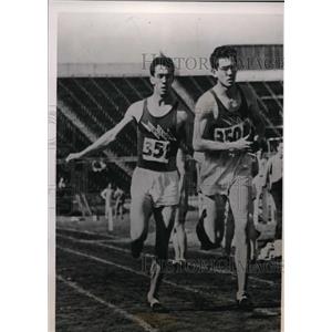 1939 Press Photo Wayne & Baline Rideout distance relay at N Tx Teachers College