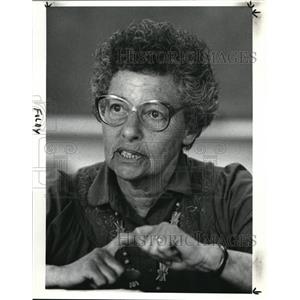 1985 Press Photo Roma Foldy, Observer of organizations working with Refugees