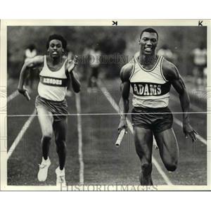 1986 Press Photo John Adams Anthony Morgan vs Moore-4X100 meter relay