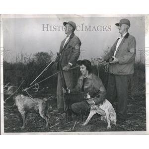 1949 Press Photo Frank Caldwell Hunting