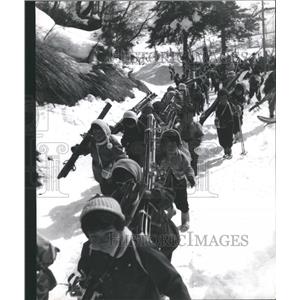 1965 Press Photo School Children Skiing Excursion Japan