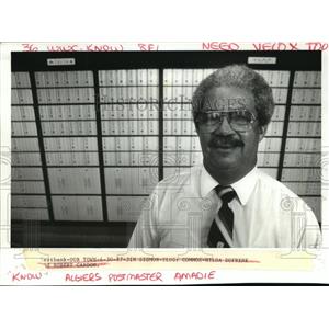 1987 Press Photo Clarence Amedee Station Manager at Algiers post office
