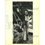 1984 Press Photo Pat Hirst in his barn with his ultralights - mjx57345