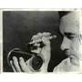 1961 Press Photo Technician of Metal R& D Inspects Seam of Soda Can for Accuracy