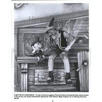 1988 Press Photo Jiminy Cricket Pinocchio Chicago Ice - RRV61673