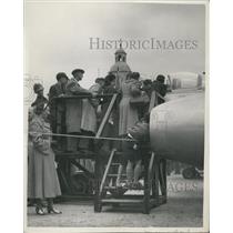 1952 Press Photo The Horse Guards Parade Meteor MkIV For Battle Of Britain Celeb