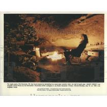 1991 Press Photo Woman Living Cave New Mexico Fire - RRS15429