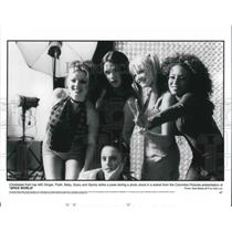 1996 Press Photo Ginger Pos Baby Scary Sporty Spice World Musical Comedy Movie