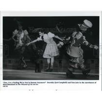 1988 Press Photo Jeri Campbell in The Wizard of Oz on Ice