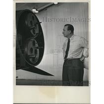 1958 Press Photo William Cronkite and the X-15 of Mission: Outer Soace