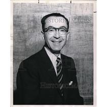 1968 Press Photo Bob Lynott Meteorologist