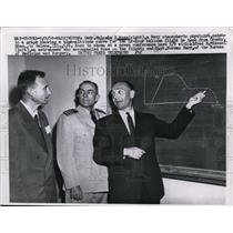 1958 Press Photo Cmdr Malcolm D Ross Points to Graph Showing Altitude Curve