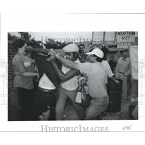 1989 Press Photo Protests outside abortion clinic, San Jacinto, Houston