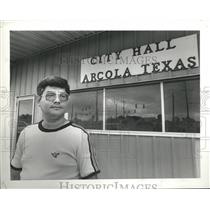 1982 Press Photo Mike R. Saenz, Mayor of Arcola, Texas - hca04512