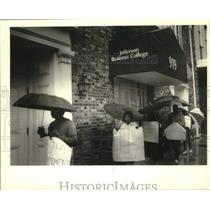 1987 Press Photo Protestors in front of Jefferson Business College - nob42782