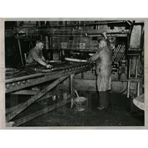 1937 Press Photo Fisher Body Plant Giant Press - RRW64591