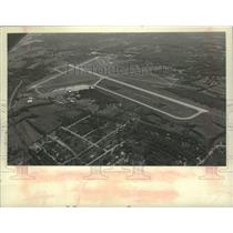 1976 Press Photo Airiel view of Schenectady County Airport in New York