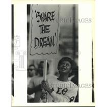 1990 Press Photo Sonja Johnson at the march honoring Martin Luther King