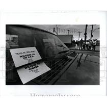 1990 Press Photo Canada Truck Driver Strikes - RRW86669